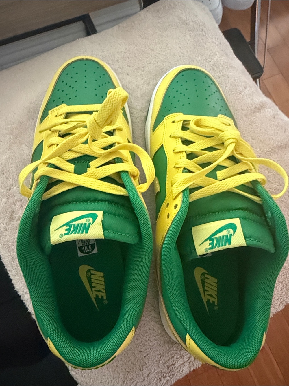 Nike dunk Sneakers in Green & Yellow never worn - Picture 3 of 4